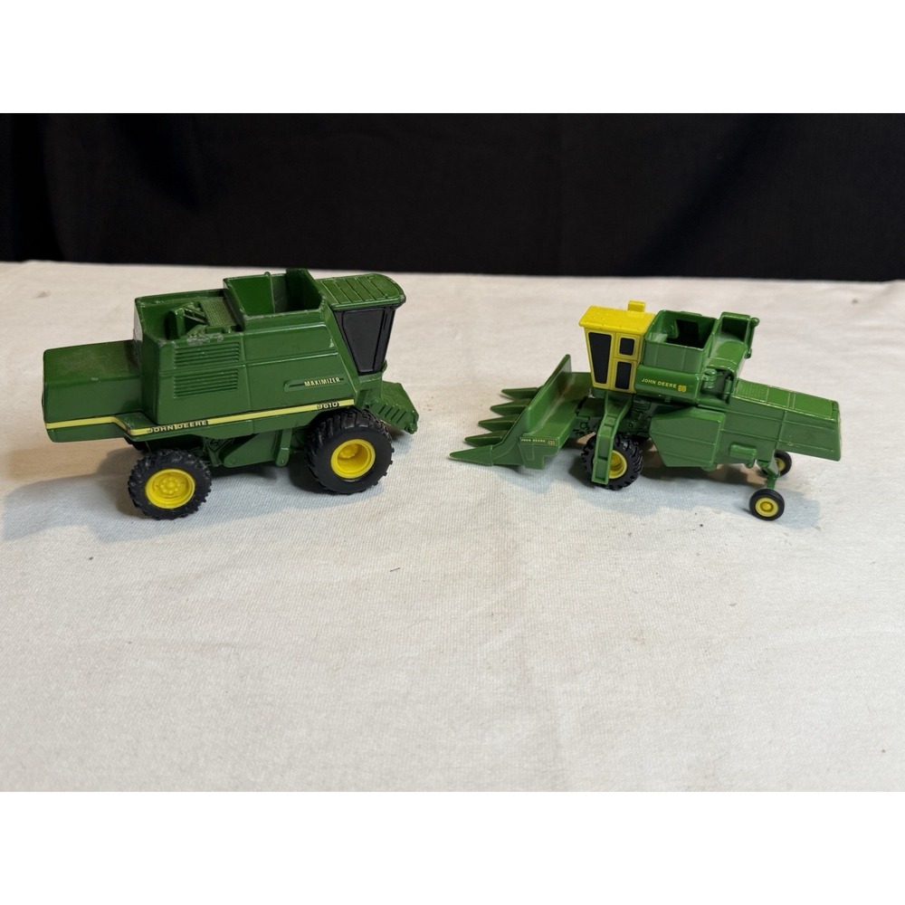 ERTL John Deere 95 & 9610 Maximizer Combine 1:64 Scale Die-Cast Toy Lot